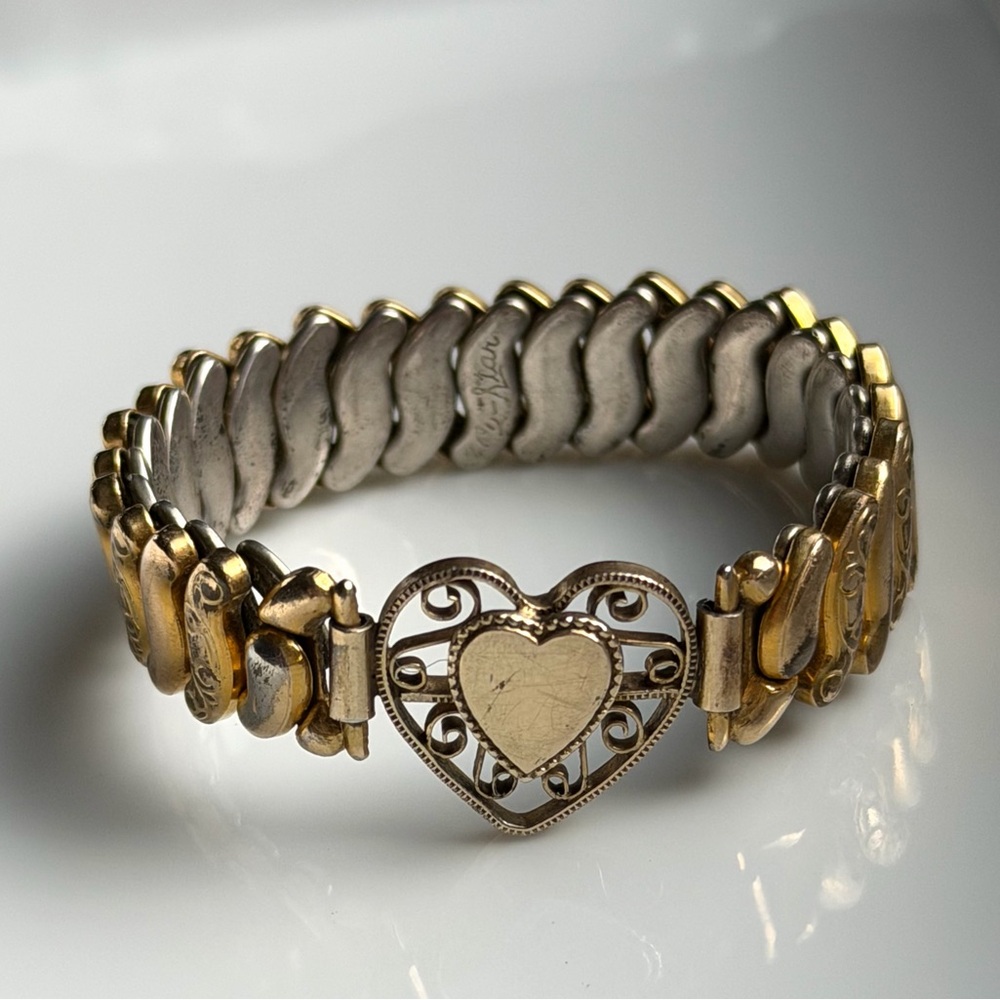 WWII Gold Tone Sweetheart Filigree Heart Expansion Bracelet XS 4.5” by Co-Star - Picture 15 of 16